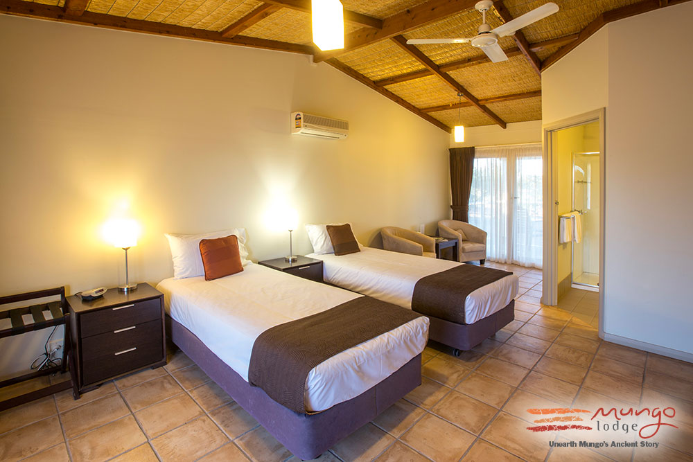 King Deluxe Cabin Interior