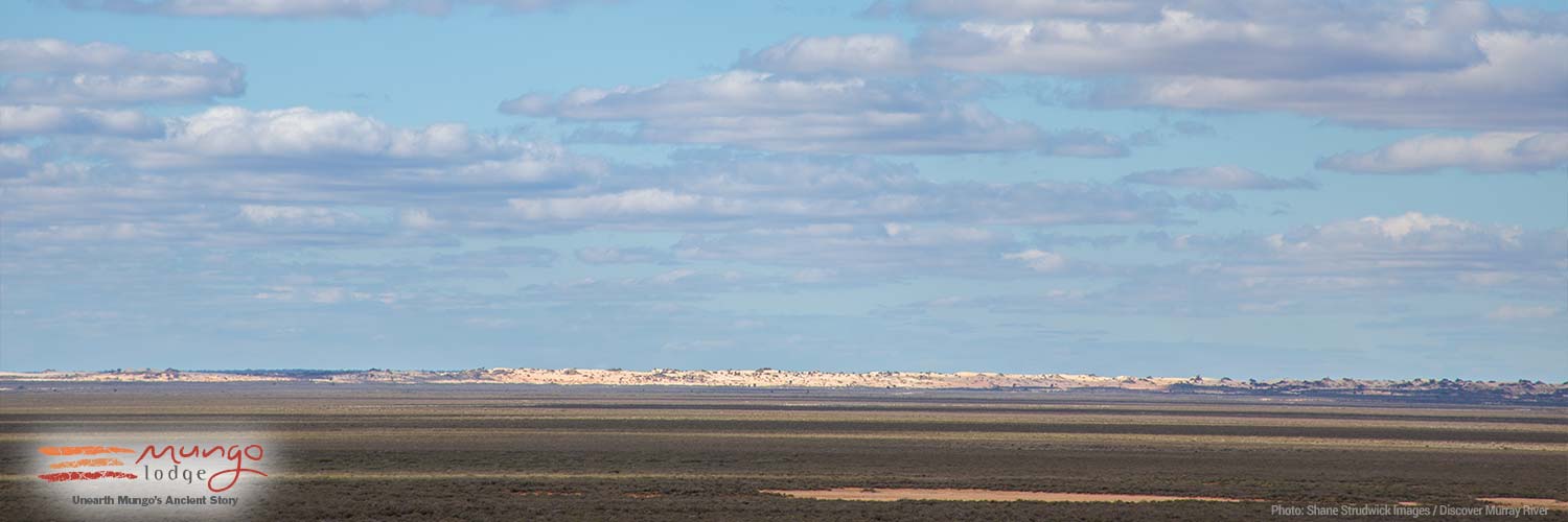Mungo National Park Lookout / Shane Strudwick Images / Discover Murray River